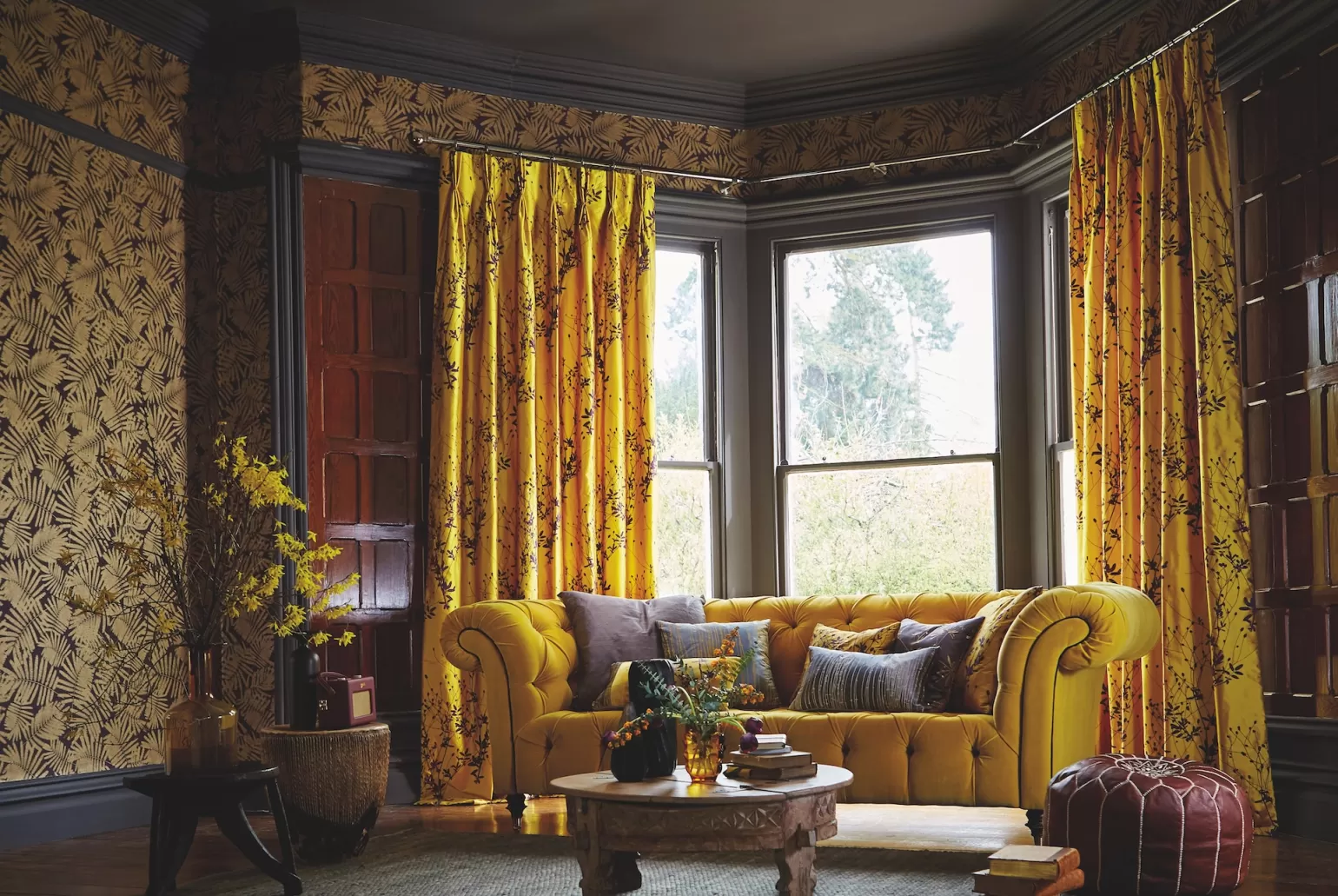 Whether you are looking for some inspiration or already have a vision in mind, our expert design knowledge of window furnishings can help advise and guide you to discovering an exquisite look for your home.
